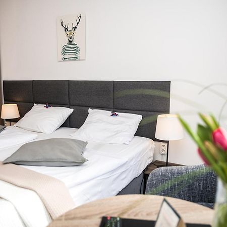 Hotel Ariston คาร์ปัตซ์ ภายนอก รูปภาพ