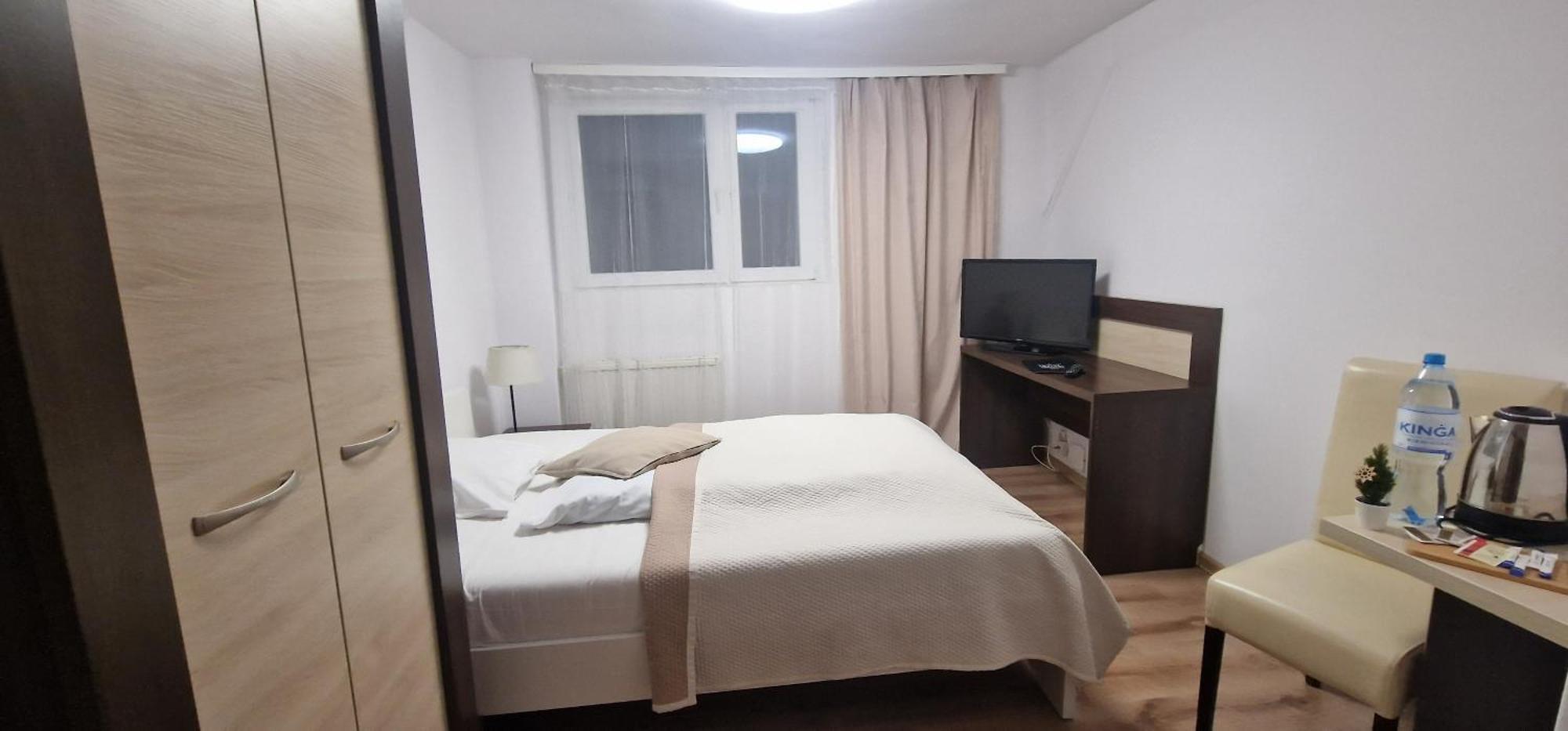 Hotel Ariston คาร์ปัตซ์ ภายนอก รูปภาพ