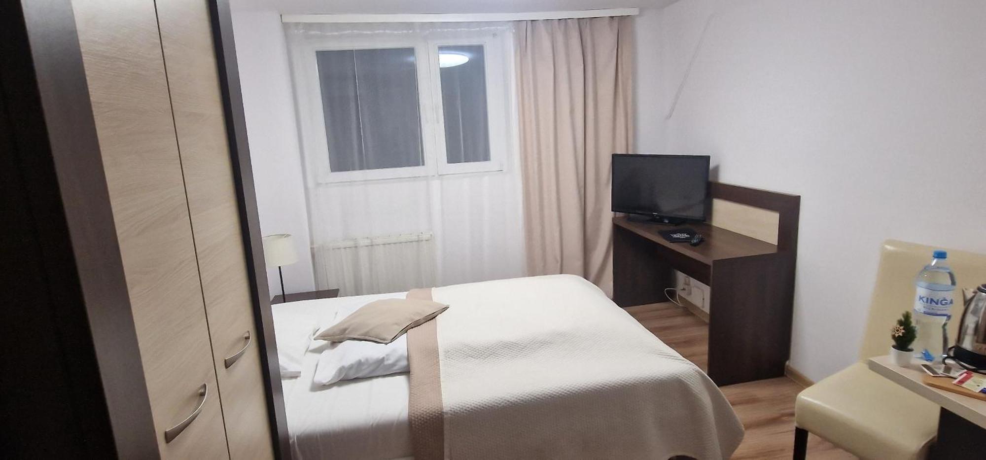 Hotel Ariston คาร์ปัตซ์ ภายนอก รูปภาพ
