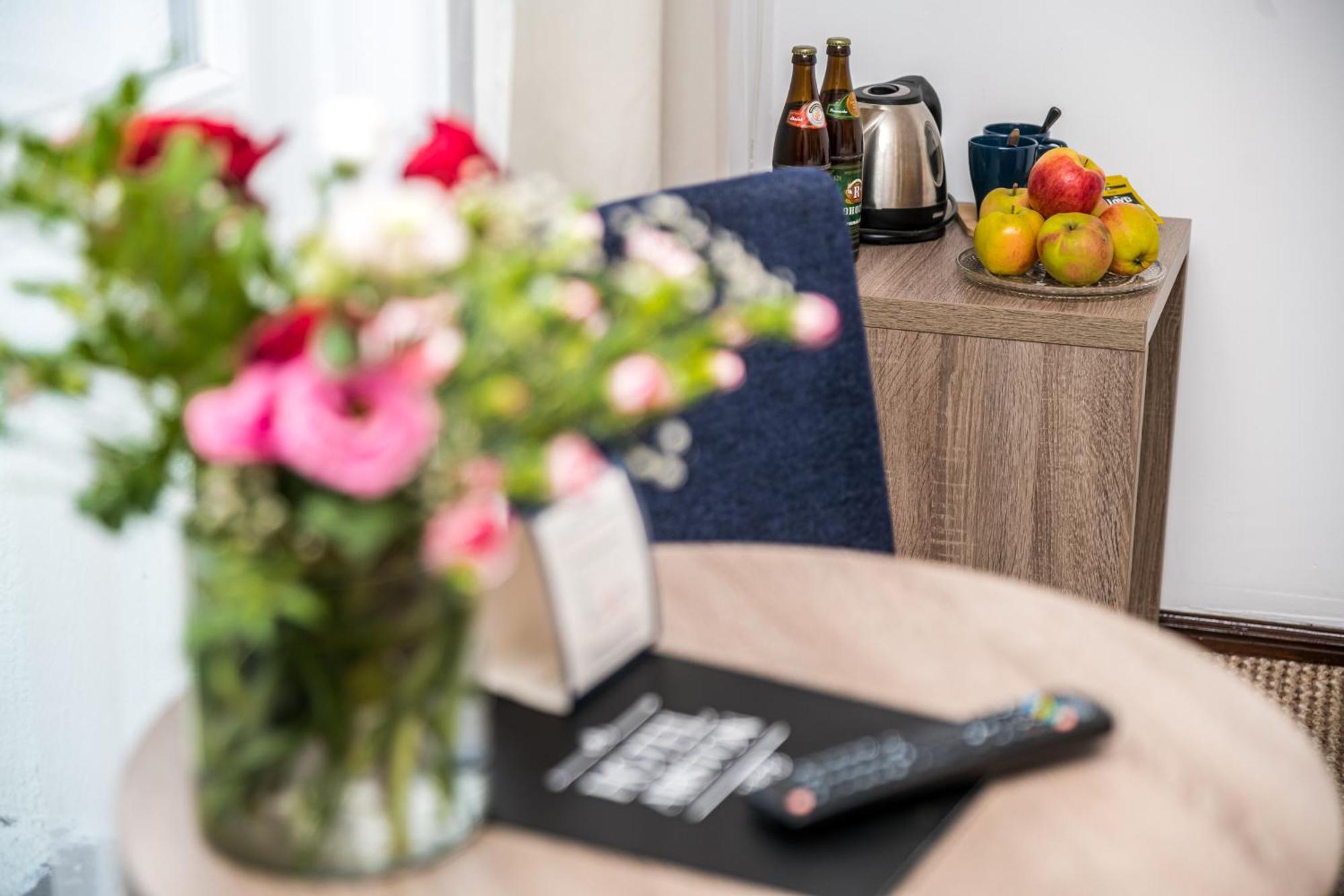 Hotel Ariston คาร์ปัตซ์ ภายนอก รูปภาพ