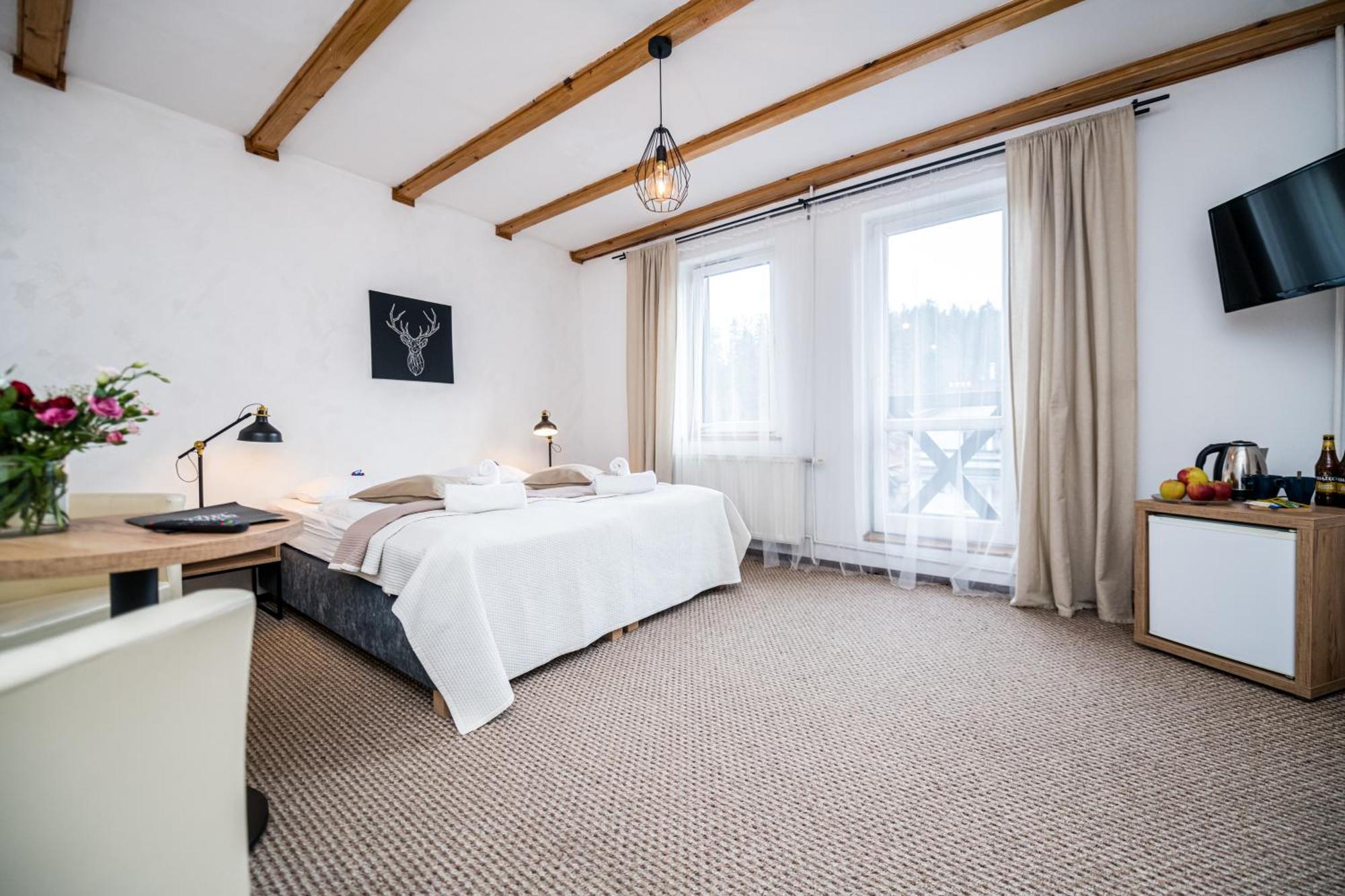 Hotel Ariston คาร์ปัตซ์ ภายนอก รูปภาพ